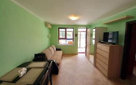 Lovely Nest With Glass Veranda